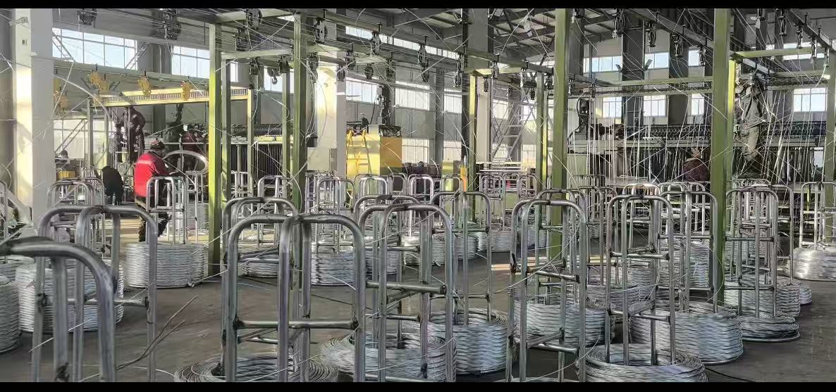 Blog perusahaan terbaru tentang Produsen Gabion Tingkatkan Produksi Setelah Mengadopsi Teknologi CNC JINLIDA