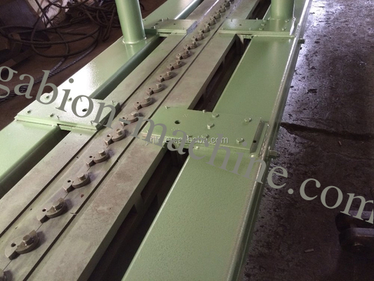 Beli 195m/H Mesin Gabion Kekuatan tarik tinggi 4300mm Ketebalan 3,0mm pembuatan online