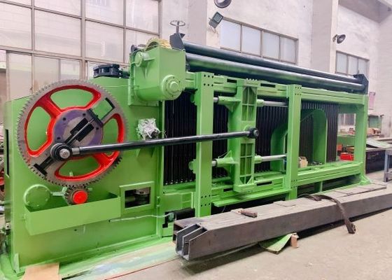 Beli Kontrol PLC 100 * 120mm Gabion Mesh Machine Dengan Overload Protect Clutch 2.6mm Wire pembuatan online